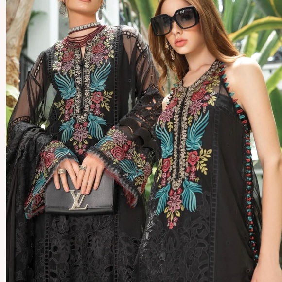 Dresses & Skirts - Pakistani brand new luxury maria b organza dress size medium to large